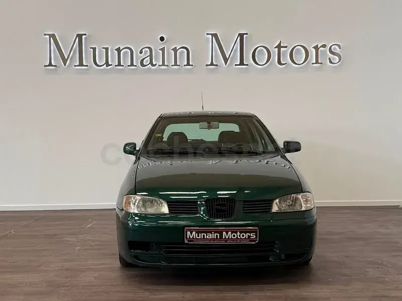 Usado Seat Ibiza Stella 68 CV (50 kW) 1999 Verde Utilitario