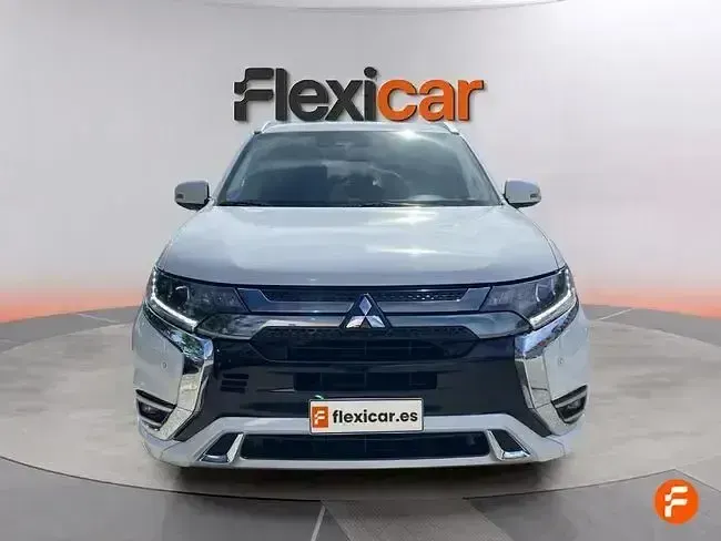 Usado Mitsubishi Outlander P-HEV 224 CV (164 kW) 2020 Blanco