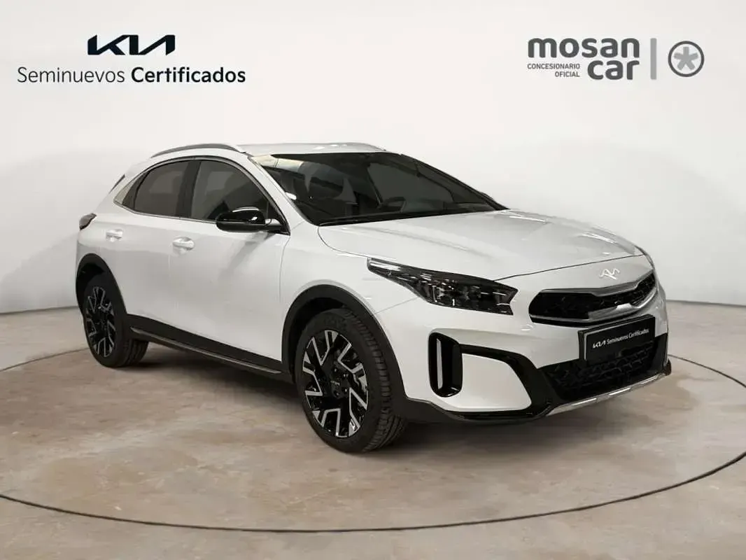 Usado Kia XCeed Style 150 CV (110 kW) 2025 Blanco SUV