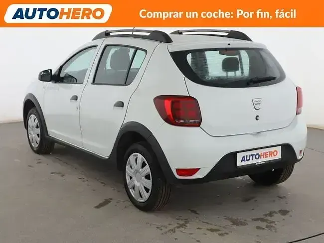Käytetty Dacia Sandero Essentiel 73 HP (53 kW) 2019 Valkoinen Sedan