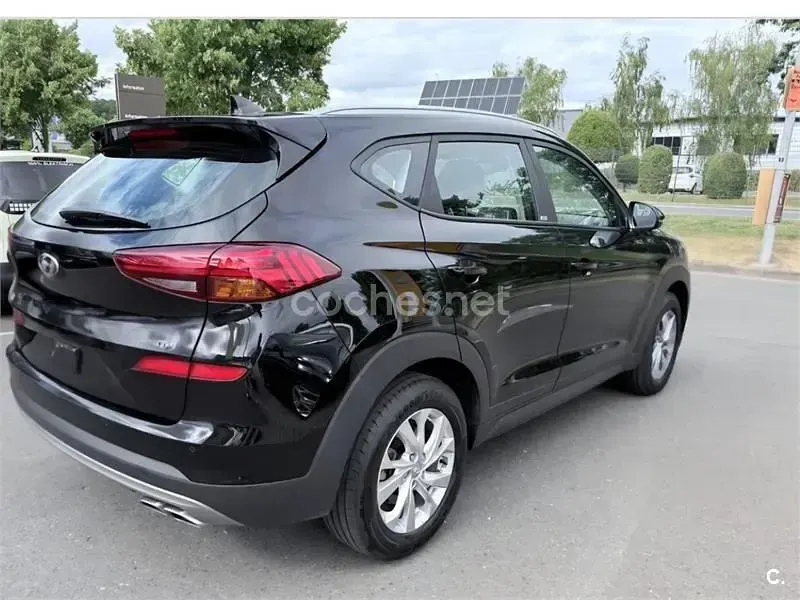 Usado Hyundai Tucson 136 CV (100 kW) 2020 Negro SUV