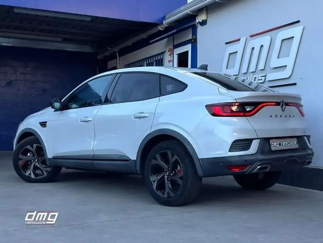 Usado Renault Arkana RS Line 145 CV (106 kW) 2022 Blanco SUV