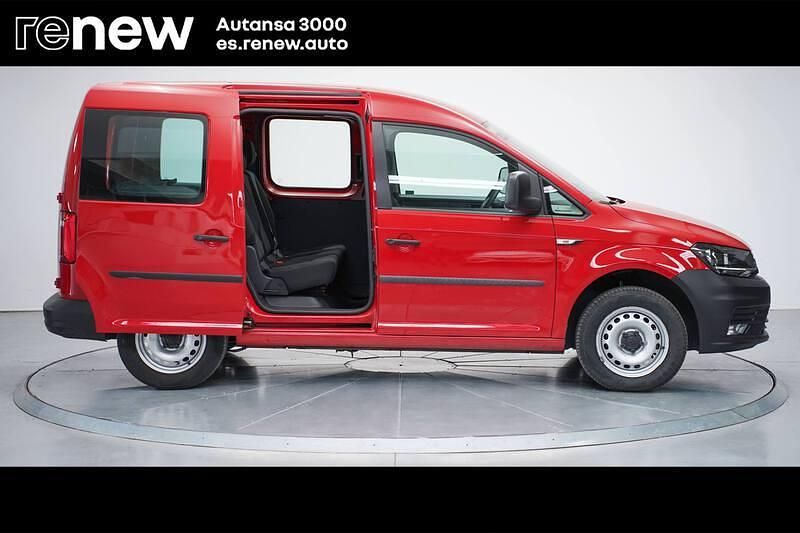 Usado VW Caddy Business 102 CV (75 kW) 2020 Rojo cola/2000 Monovolumen