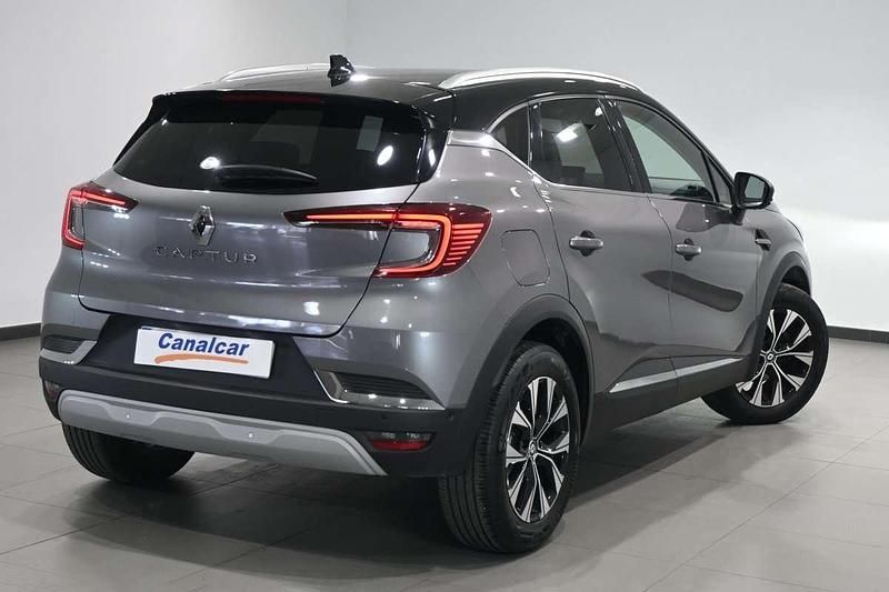 Usado Renault Captur Techno 91 CV (66 kW) 2024 Gris SUV