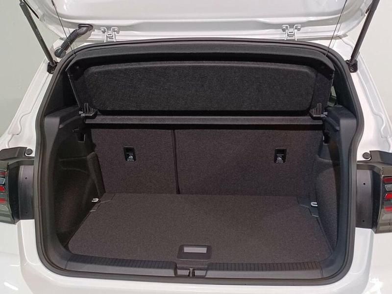 Usado VW T-Cross R-line 116 CV (85 kW) 2024 Blanco SUV