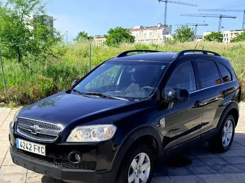 Usado Chevrolet Captiva LT 150 CV (110 kW) 2007 Negro SUV