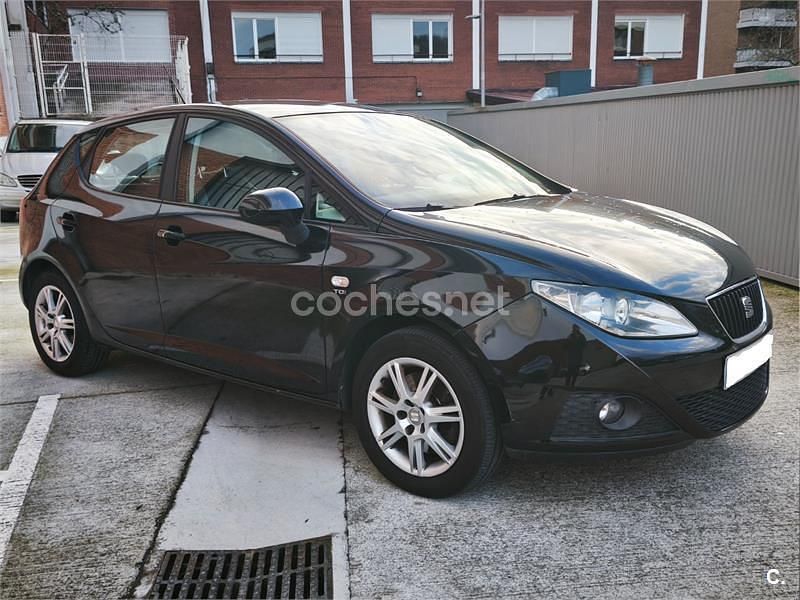 Usado Seat Ibiza Style 105 CV (77 kW) 2010 Negro Berlina