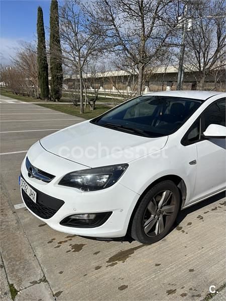 Usado Opel Astra Excellence 165 CV (121 kW) 2015 Blanco Berlina