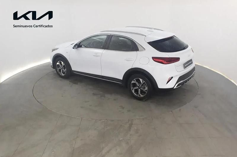 Usado Kia XCeed 100 CV (73 kW) 2025 Blanco SUV