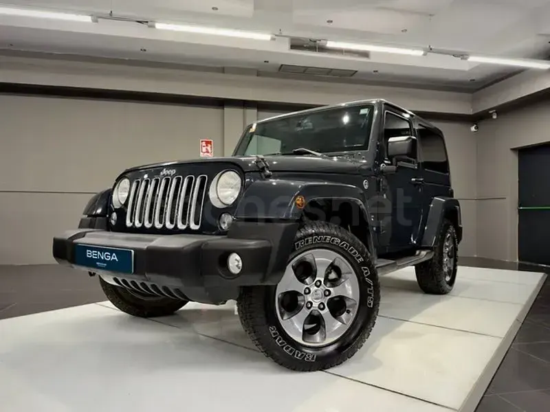 Usado Jeep Wrangler Sahara 200 CV (147 kW) 2017 Gris / plata SUV
