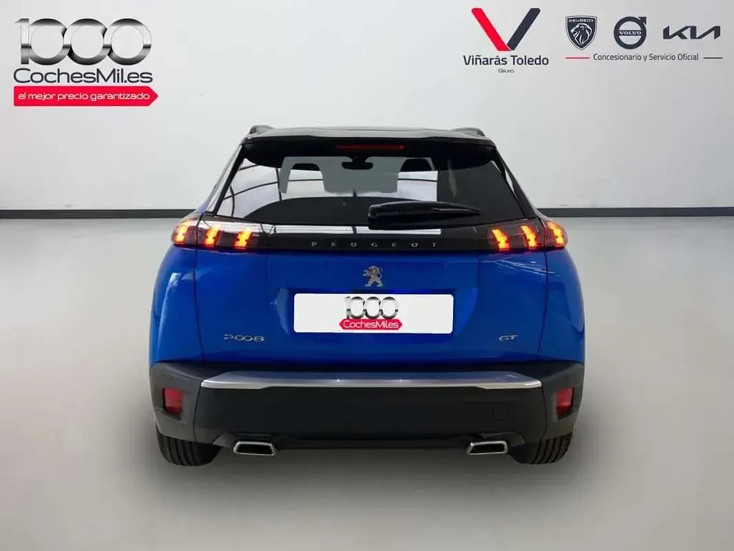 Usado Peugeot 2008 GT-line 131 CV (96 kW) 2023 Azul SUV