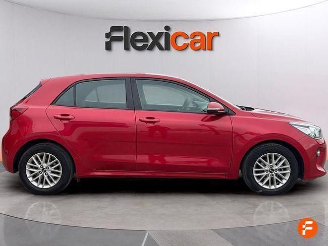 Usado Kia Rio 84 CV (61 kW) 2019 Rojo