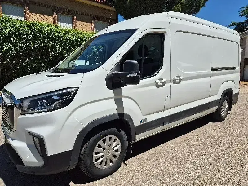 Usado Maxus V90 204 CV (150 kW) 2023 Blanco Van