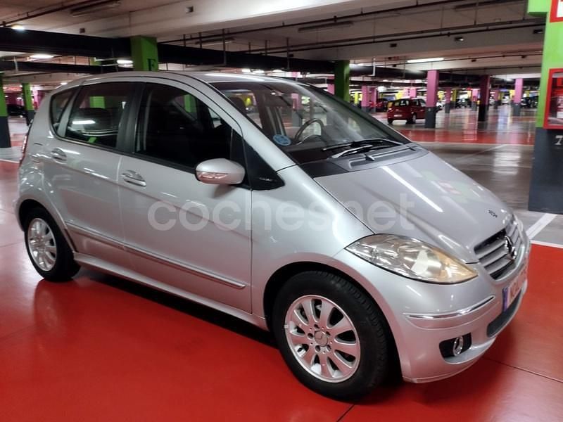 Gris / plata Usado 2006 Mercedes A150 Avantgarde Monovolumen | 4990 € (Precio justo) - Imagen 1/4