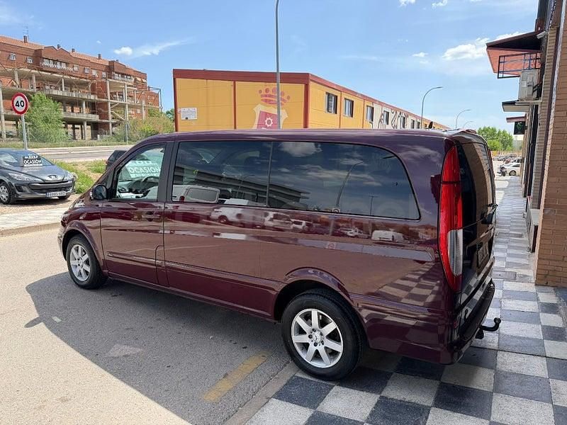 Usado Mercedes Viano 150 CV (110 kW) 2009 Granate Monovolumen