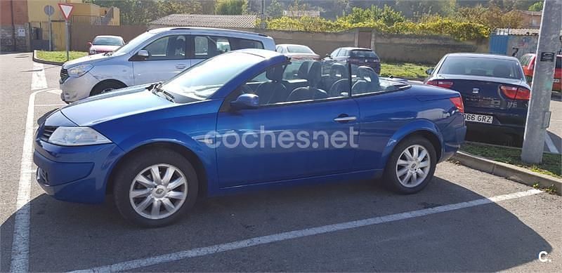 Usado Renault Mégane Cabriolet Authentique 110 CV (80 kW) 2007 Azul Descapotable