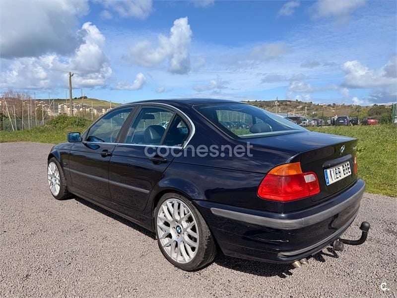 Usado BMW 330 Sport Line 184 CV (135 kW) 2000 Negro Berlina