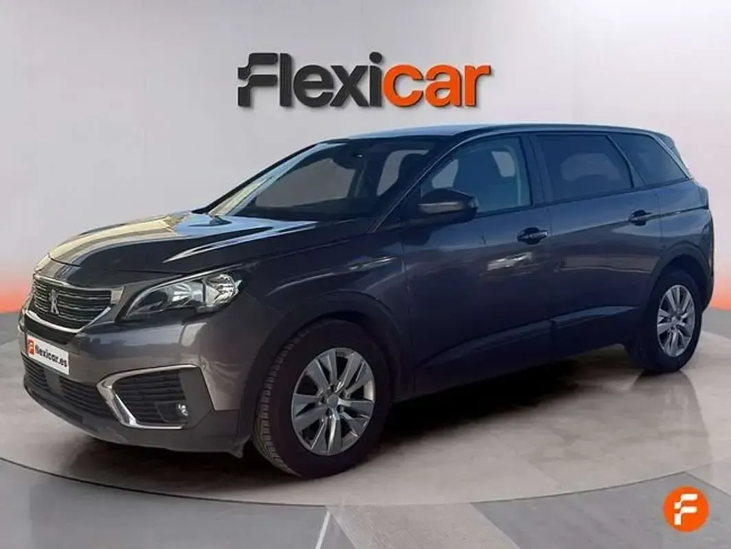 Usado Peugeot 5008 Active 131 CV (96 kW) 2020 Gris SUV