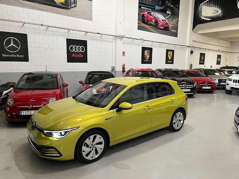 Usado VW Golf VIII Style 150 CV (110 kW) 2020 Verde Berlina