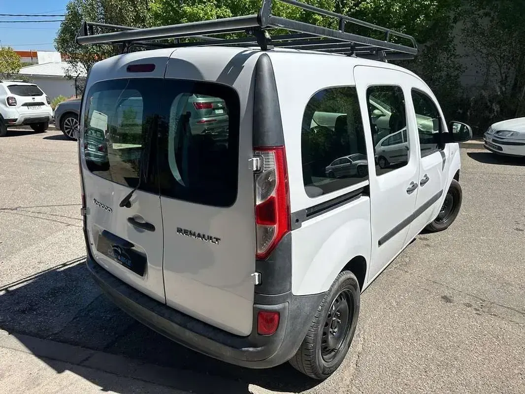Usado Renault Kangoo 90 CV (66 kW) 2017 Blanco Monovolumen