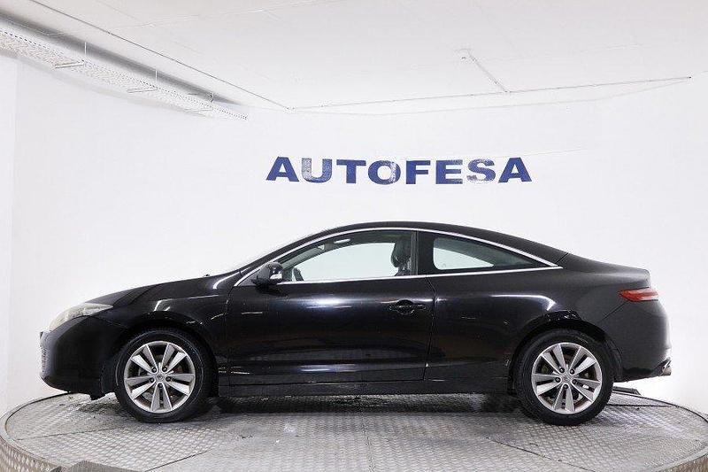 Usado Renault Laguna III Black Edition 110 CV (80 kW) 2014 Negra Coupe