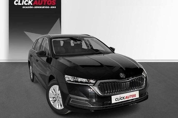 Usado Skoda Octavia Ambition 116 CV (85 kW) 2024 Negro Familiar