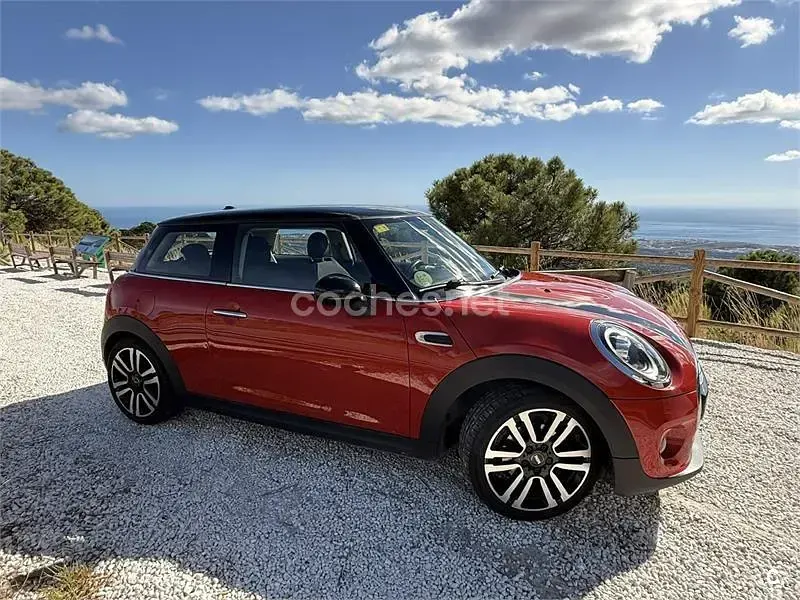 Usado Mini Cooper 136 CV (100 kW) 2018 Rojo Utilitario