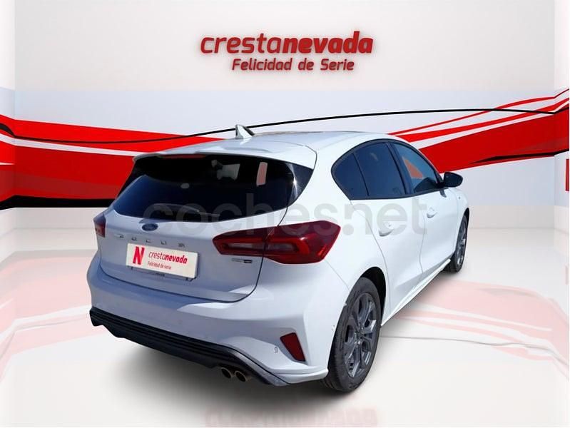 Usado Ford Focus ST-Line 125 CV (91 kW) 2022 Blanco Berlina