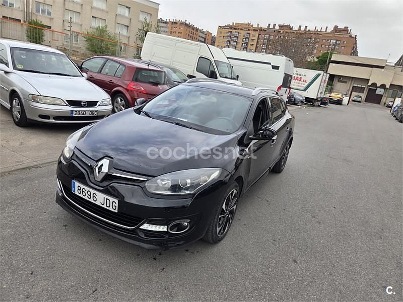 Usado Renault Mégane IV Bose Edition 130 CV (95 kW) 2016 Negro Berlina