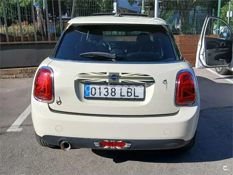 Usado Mini ONE 102 CV (75 kW) 2019 Blanco Utilitario