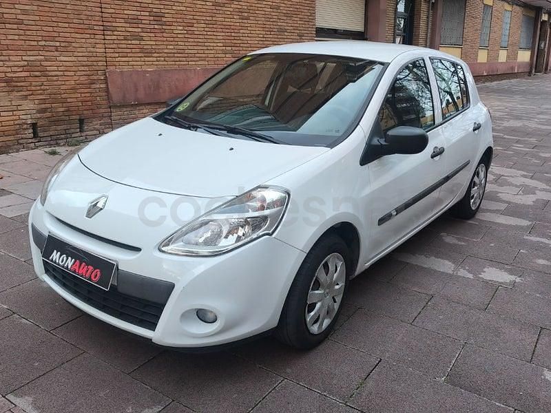 Blanco Usado 2013 Renault Clio IV Authentique Berlina | 5990 € (Buen precio) - Imagen 1/4