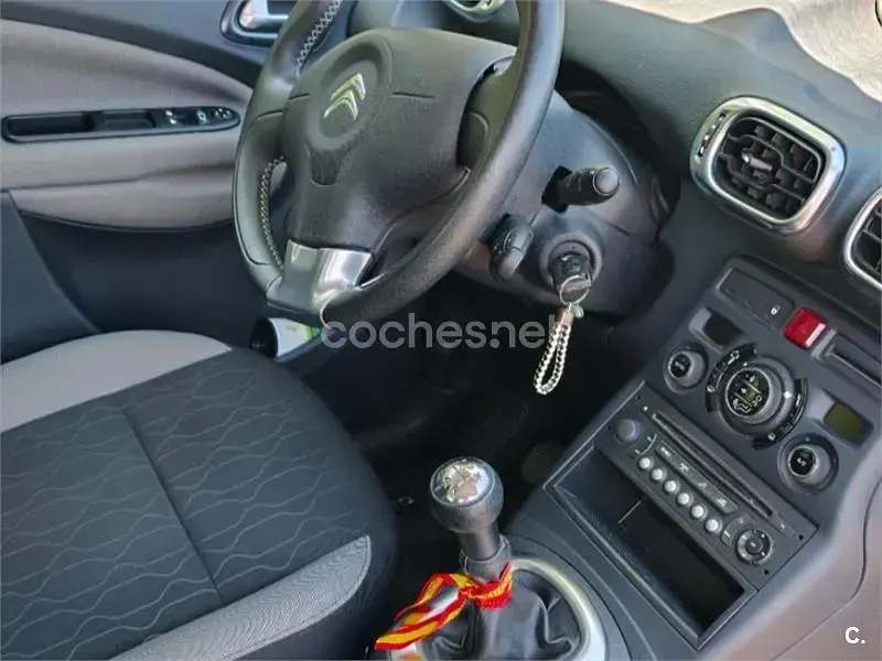 Usado Citroën C3 Picasso Attraction 92 CV (67 kW) 2014 Negro Monovolumen