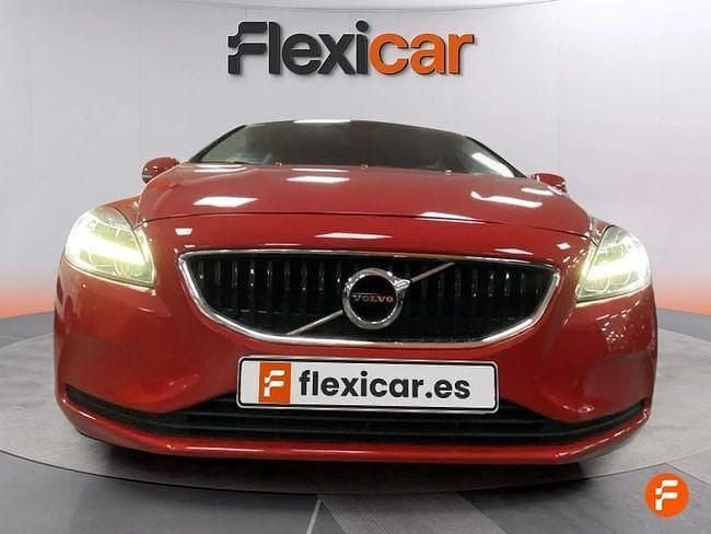 Usado Volvo V40 150 CV (110 kW) 2018 Rojo Familiar