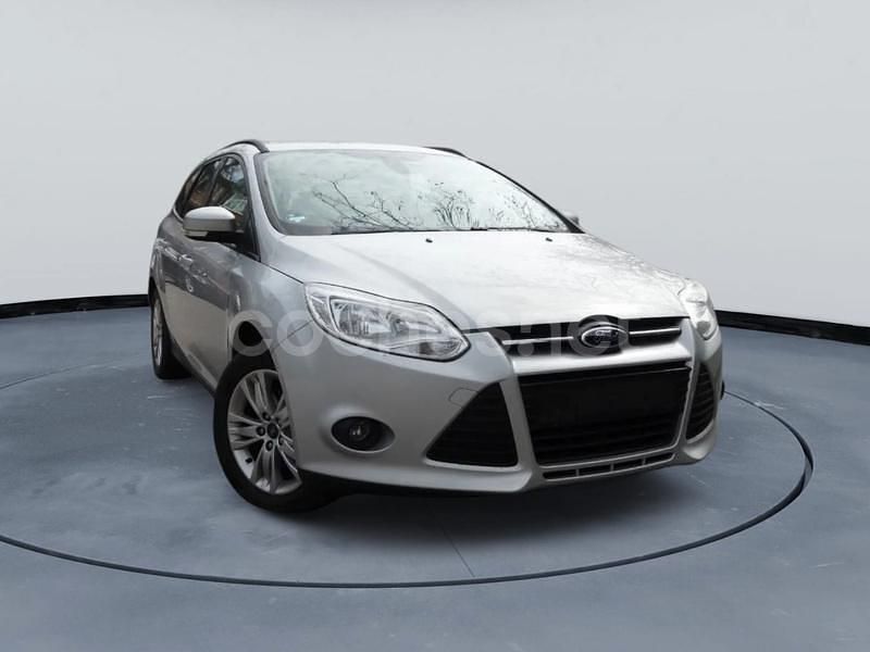 Usado Ford Focus 115 CV (84 kW) 2013 Gris / plata Berlina
