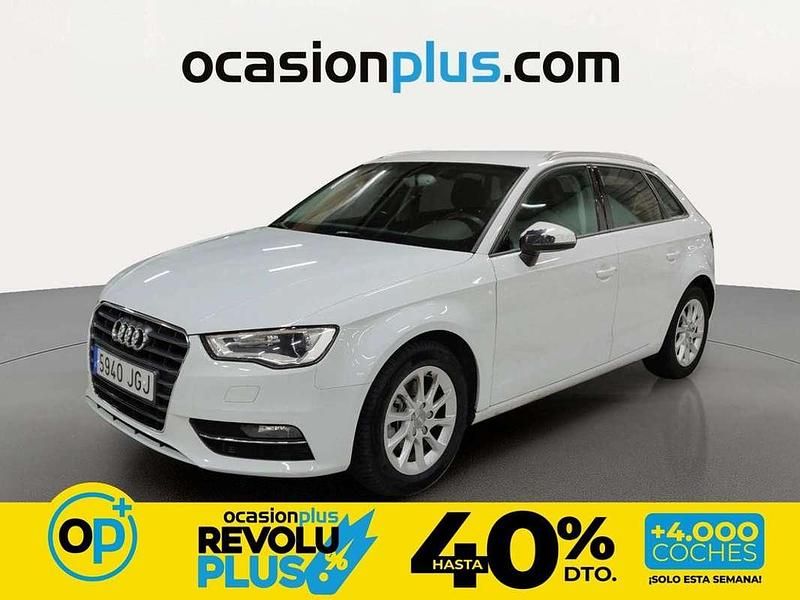 Usado Audi A3 Sportback 110 CV (80 kW) 2015 Blanco Utilitario
