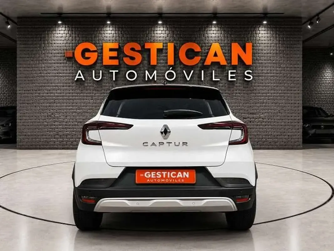 Usado Renault Captur Evolution 91 CV (66 kW) 2023 Blanco SUV
