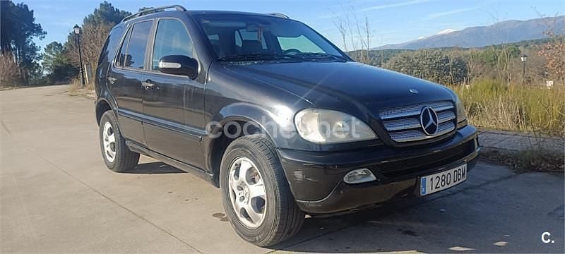 Negro Usado 2004 Mercedes ML270 SUV | 8700 € (Caro) - Imagen 1/4