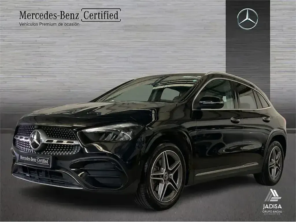 Usado Mercedes GLA200 150 CV (110 kW) 2025 Negro SUV