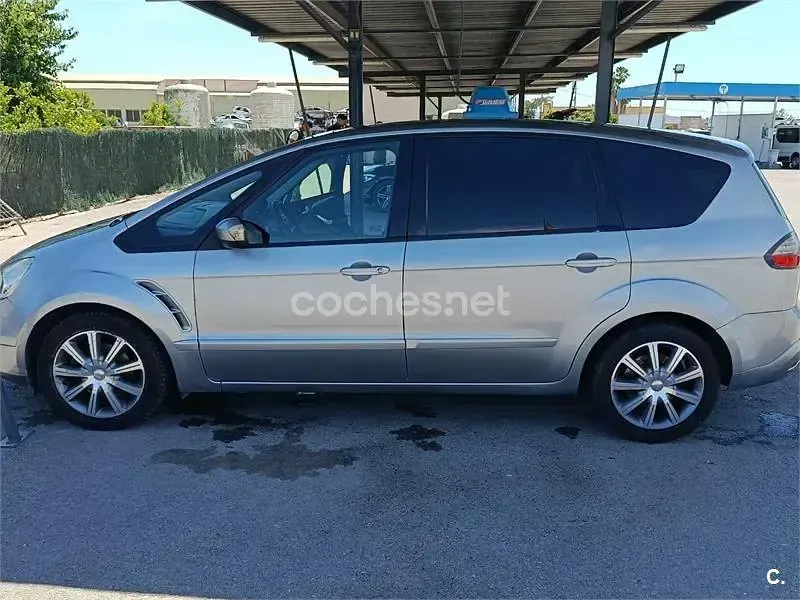 Usado Ford S-MAX Titanium 140 CV (102 kW) 2007 Gris / plata Monovolumen