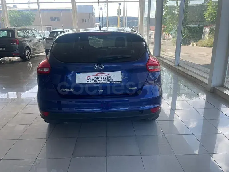 Usado Ford Focus Titanium 125 CV (91 kW) 2016 Azul Berlina
