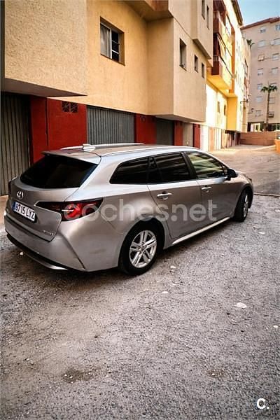 Usado Toyota Corolla Sport 140 CV (102 kW) 2022 Gris / plata Familiar