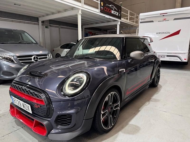 Usado Mini John Cooper Works 306 CV (225 kW) 2020 Gris / plata Utilitario