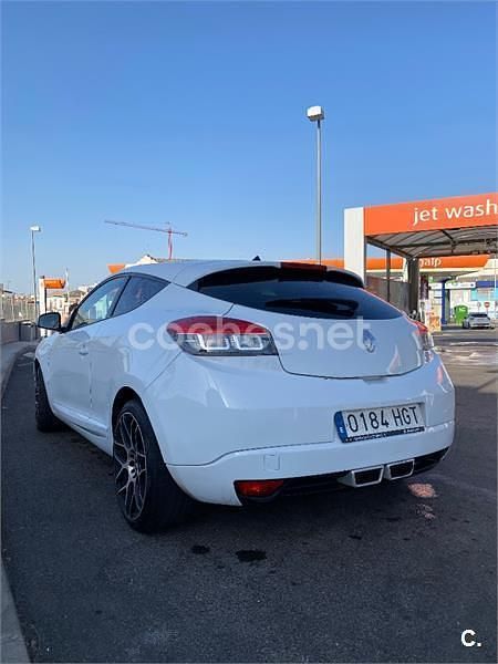 Blanco Usado 2011 Renault Mégane III Dynamique Berlina | 7900 € (Caro) - Imagen 1/4