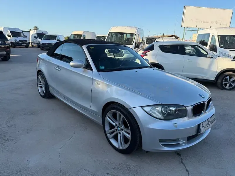 Usado BMW 120 Cabriolet 177 HP (130 kW) 2010 Cinzento Cabrios