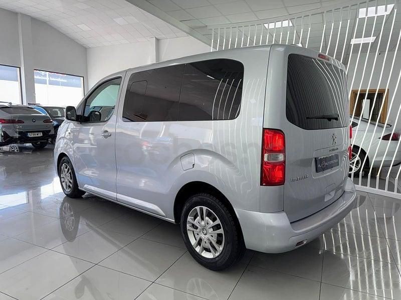 Usado Peugeot Traveller Business-Line 115 CV (84 kW) 2018 Gris / plata Monovolumen