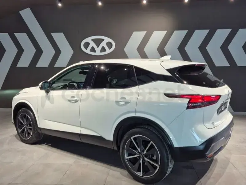 Begagnad Nissan Qashqai Tekna 158 HK (116 kW) 2023 Vit SUV