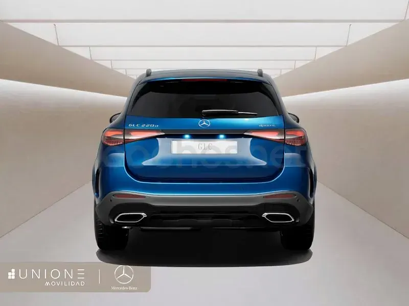 Usado Mercedes GLC220 197 HP (144 kW) 2025 Azul SUV
