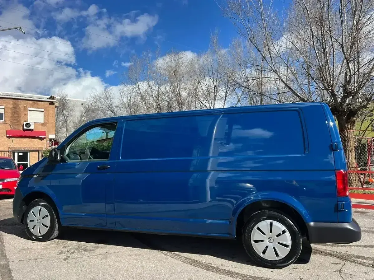 Usado VW Transporter 110 CV (80 kW) 2022 Azul Van