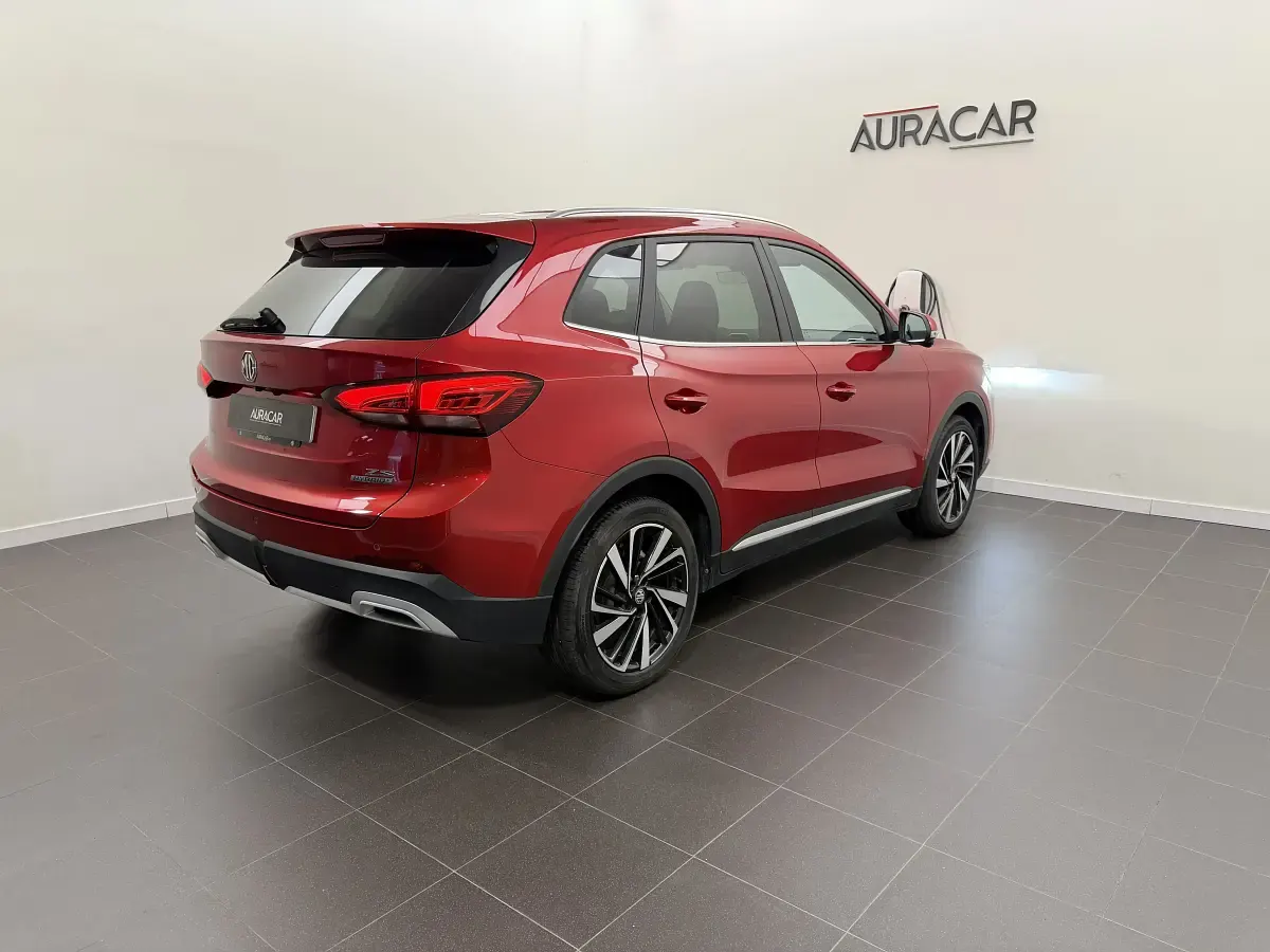 Usado MG ZS Luxury 197 CV (144 kW) 2025 Rojo SUV