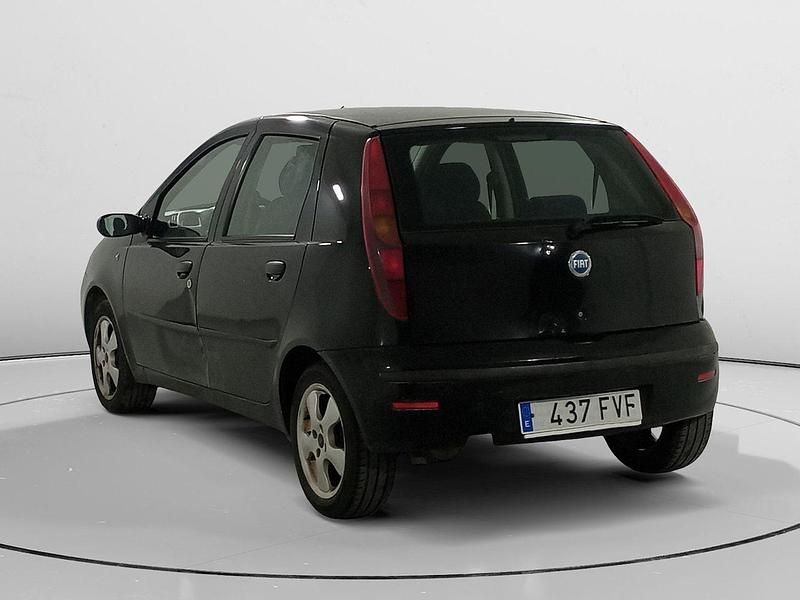 Usado Fiat Punto Classica 70 CV (51 kW) 2007 Negro Utilitario